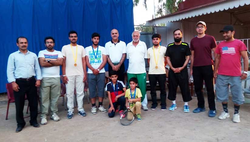 Tennis-Group-Photo-The-Dayspring